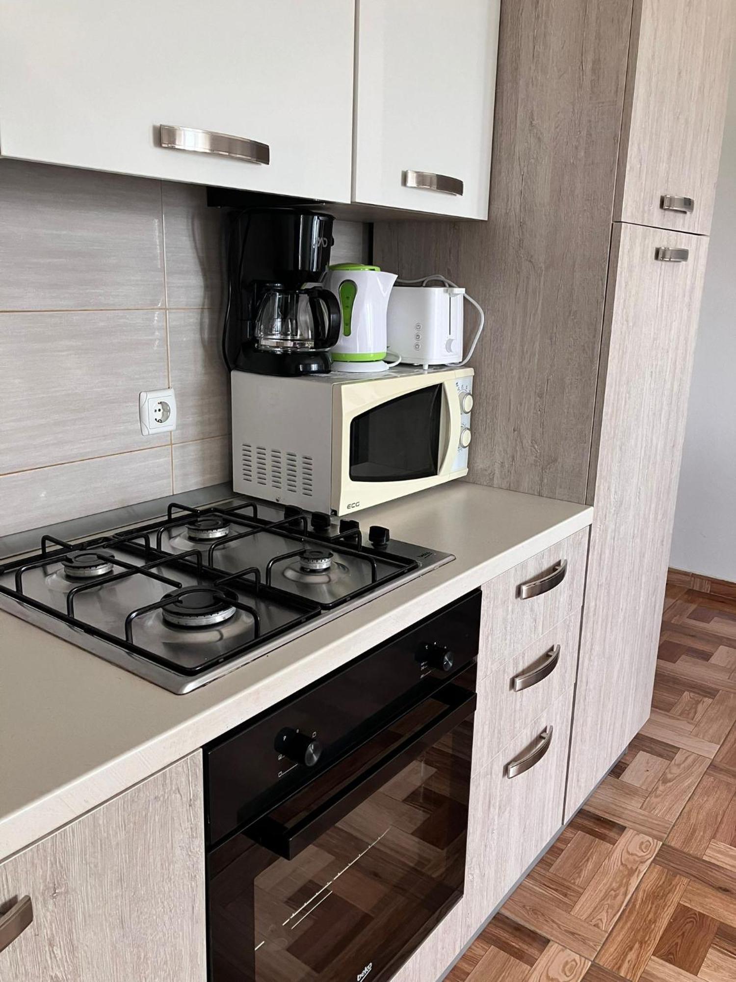 App Matea Apartment Драмал Екстериор снимка
