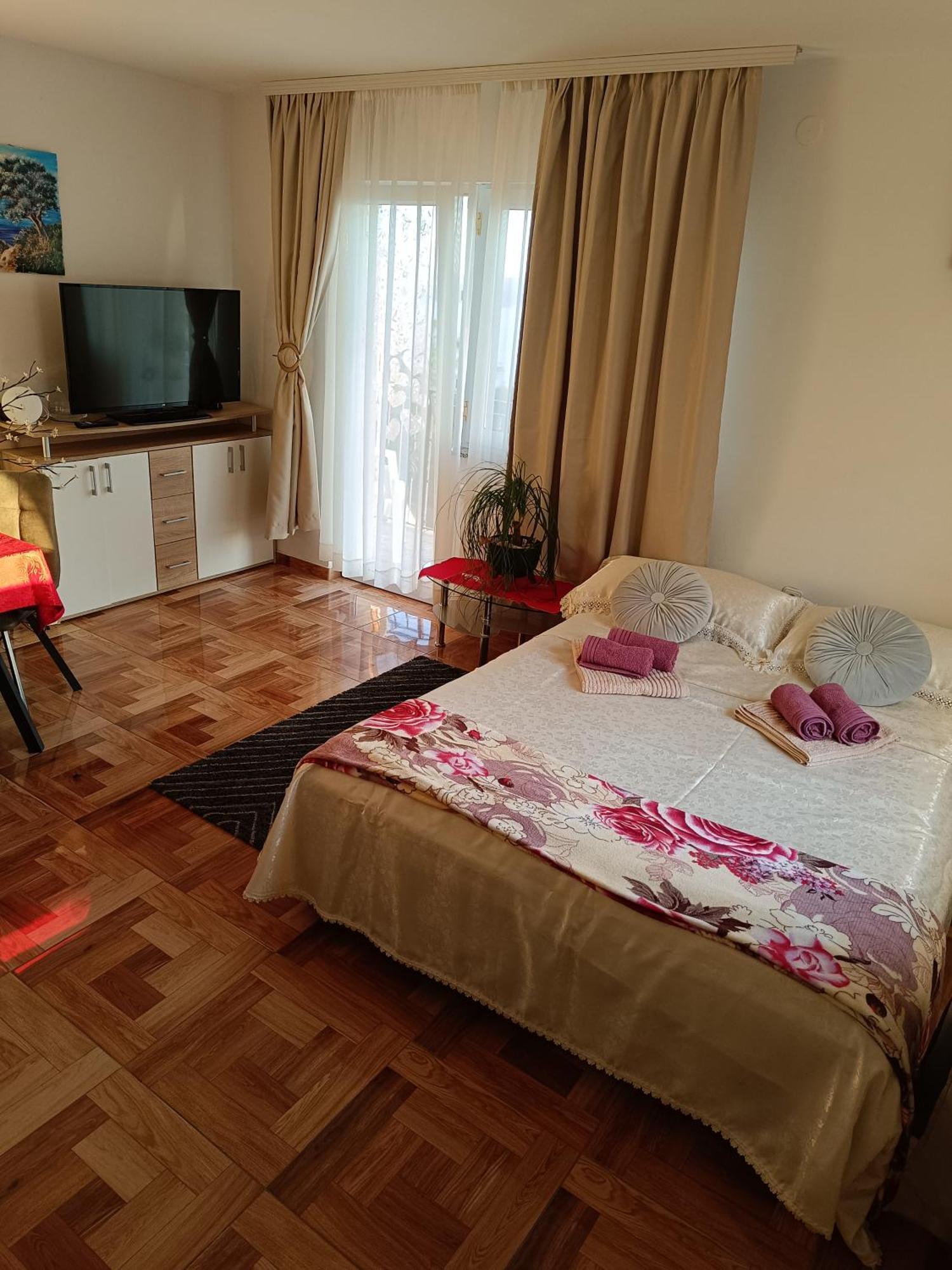App Matea Apartment Драмал Екстериор снимка